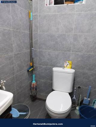 Good Condition unit : 2 storey terrace Taman Kinrara Bandar Kinrara Puchong — gambar 4