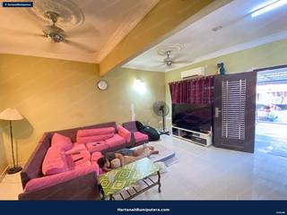 Nicely Renovated : 2 storey terrace Lestari Putra Seksyen 6 — gambar 5