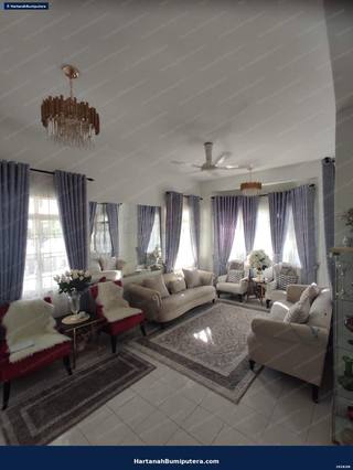 Gated and Guarded : 2 storey Semi D Bandar Seri Putra Bangi — gambar 2