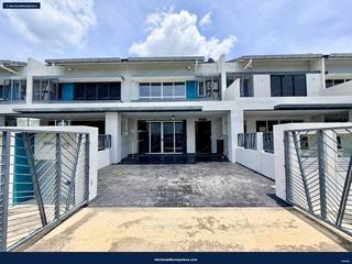 Facing Lake : 2 storey terrace Serenia City Sepang — gambar 1