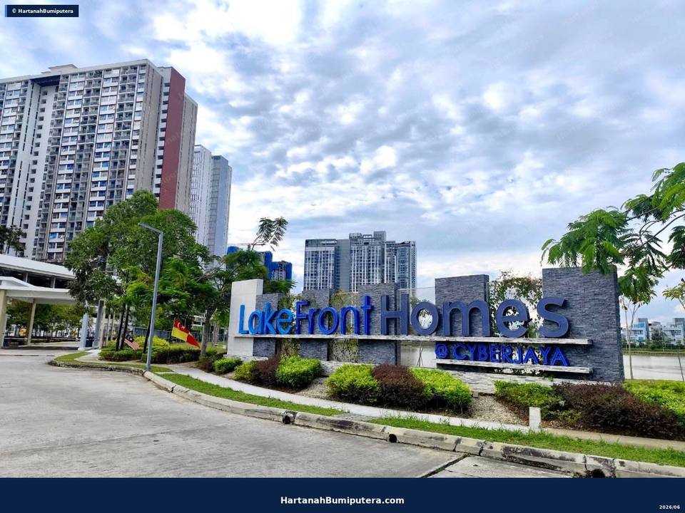 3 parking Lot : Lakefront Homes Cyber 11 Cyberjaya