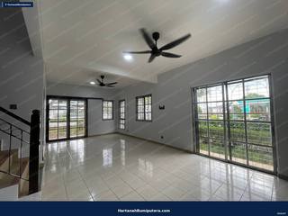 End Lot Newly Refurbished : 2 storey terrace Presint 9 Putrajaya — gambar 13