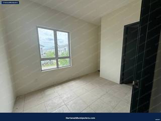 Corner Lot new Bare Unit : 2 storey terrace Kita Bayu Cybersouth — gambar 8