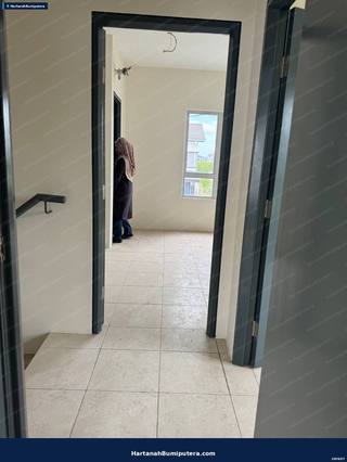 Corner Lot new Bare Unit : 2 storey terrace Kita Bayu Cybersouth — gambar 10