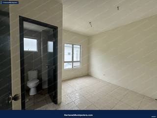 Corner Lot new Bare Unit : 2 storey terrace Kita Bayu Cybersouth — gambar 9