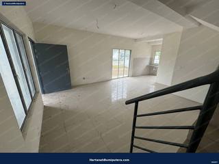 Corner Lot new Bare Unit : 2 storey terrace Kita Bayu Cybersouth — gambar 4