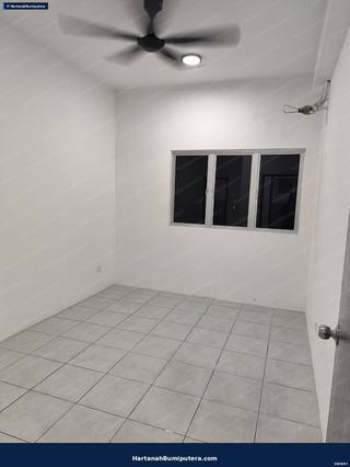 New bare unit : Kita Ria Apartment Cybersouth — gambar 9