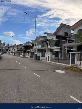 Brand New near UKM : 2 storey Semi Detached Diamond Seksyen 3 Bangi — gambar 4