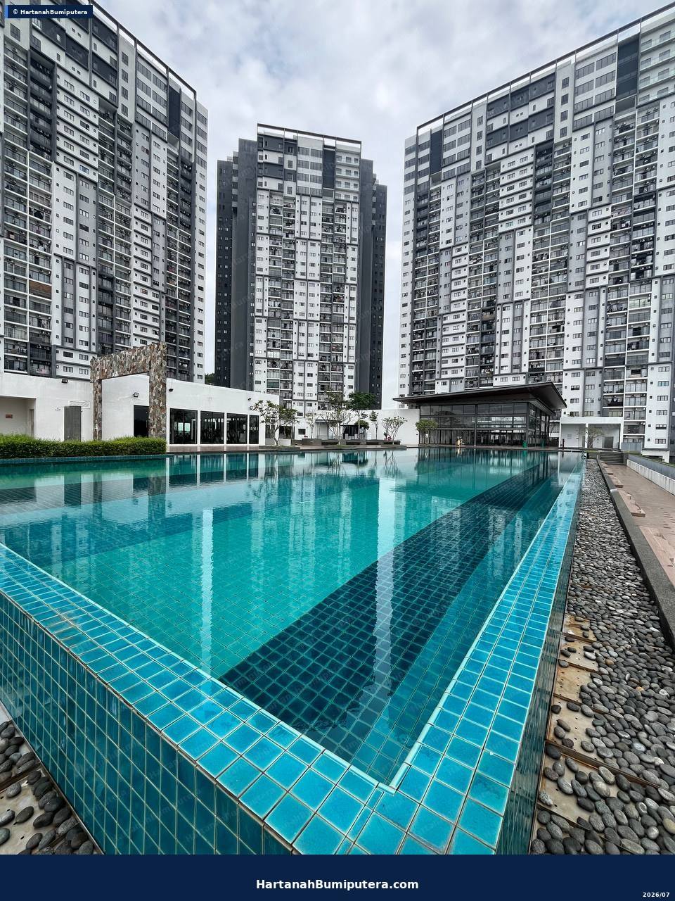 Swimming Pool View : Residensi Lili, Taman Bucida Hijauan, Persiaran Perdana Nilai