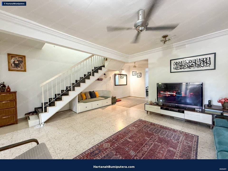 Renovated End Lot : 2 storey Taman Putra Perdana Puchong