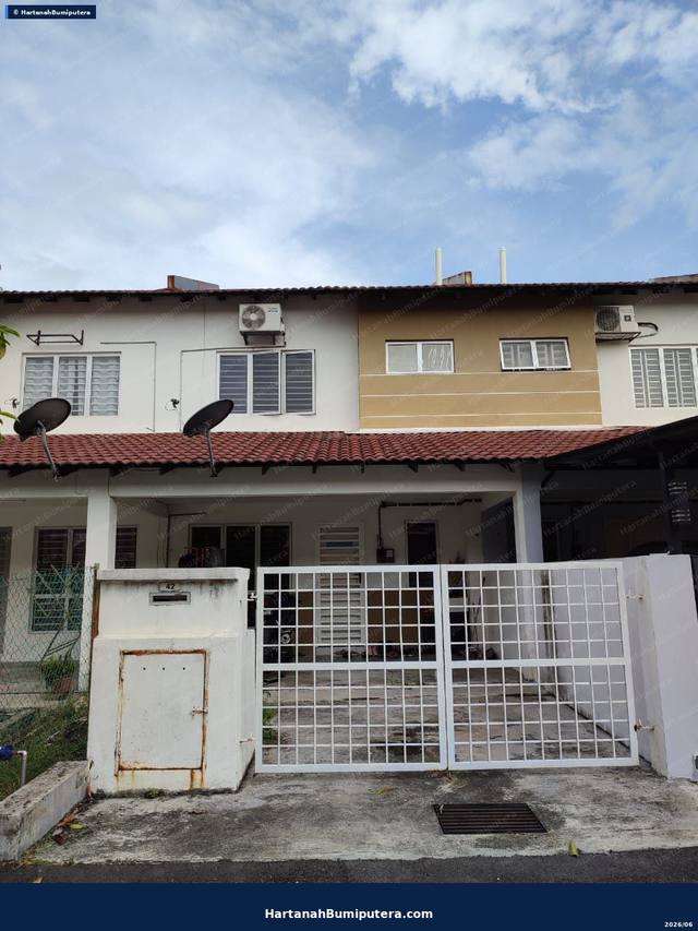 Unit renovate cantik : 2 storey terrace Bandar Saujana Putra SP8