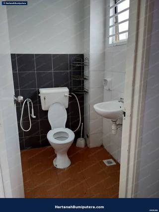 Unit renovate cantik : 2 storey terrace Bandar Saujana Putra SP8 — gambar 10