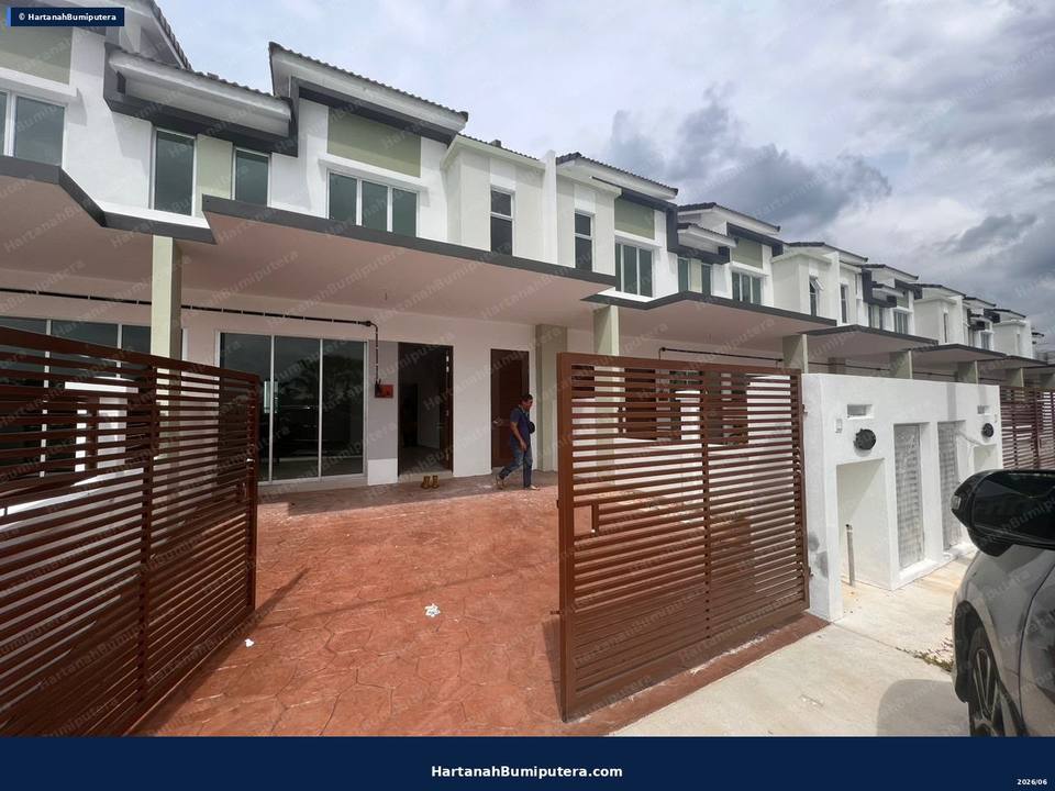 Brand New Unit  : 2 storey terrace Taman Saujana KLIA Kota Warisan