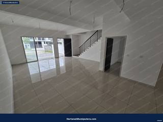 A new Bare unit : 2 storey terrace Verna Serene Height — gambar 4