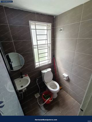 Double Storey Semi-Detached House Taman Desiran Bayu, Puchong, Selangor — gambar 17