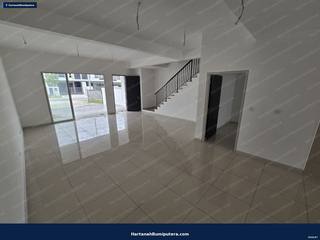 Bare Unit Size Besar :  Double Storey Terrace Serene Heights Type Verna, Bangi — gambar 5