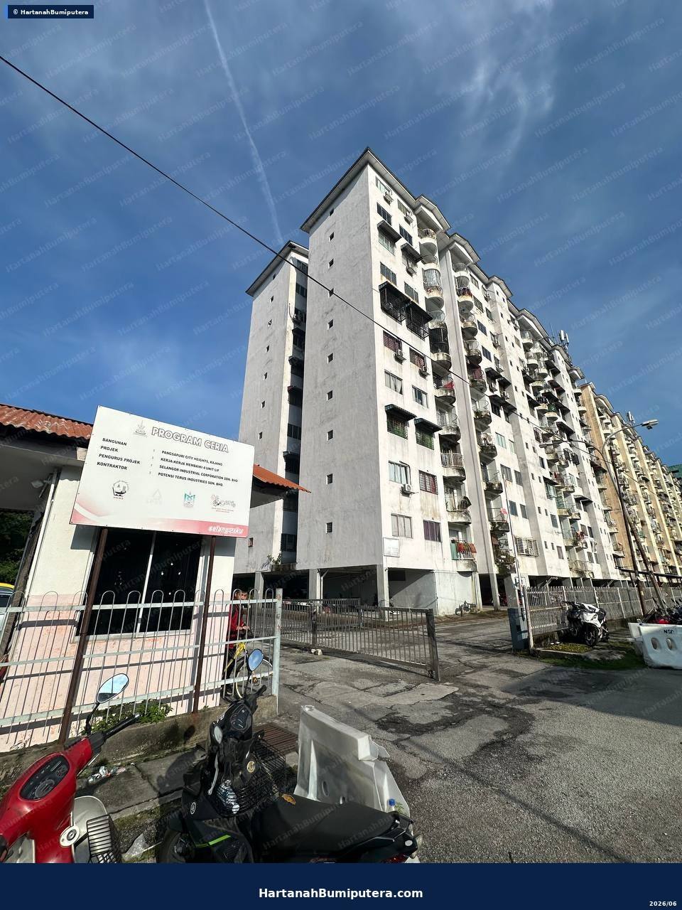 Berada di tengah Bdr Kajang : Apartment City Height Sungai Chua Kajang