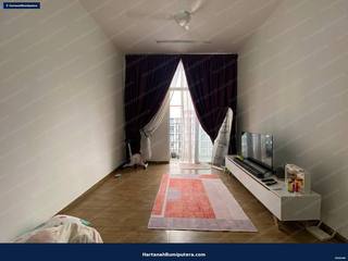 Unit with 3 parking : Lakefront Home Cyberjaya — gambar 6