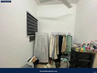 Unit with 3 parking : Lakefront Home Cyberjaya — gambar 5