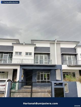 Tanah Luas di Belakang : 2 storey terrace Taman Warisan Hijauan Sepang — gambar 1