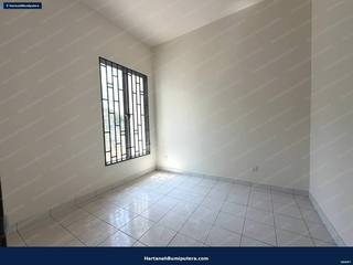Bare Unit : Double storey terrace Pristine Bandar Enstek Nilai — gambar 12
