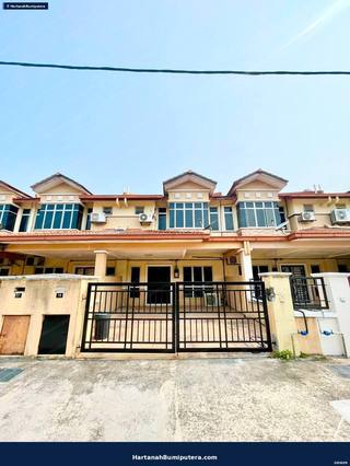 Well kept Unit ; @ storey terrace Seksyen 4 Bandar Baru Bangi