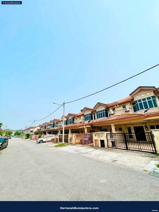 Well kept Unit ; @ storey terrace Seksyen 4 Bandar Baru Bangi — gambar 2