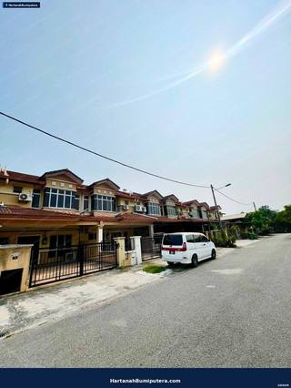 Well kept Unit ; @ storey terrace Seksyen 4 Bandar Baru Bangi — gambar 3