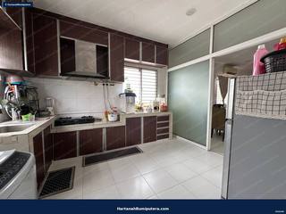 End Lot Fully Furnished : The Lake Residence Taman Putra Perdana — gambar 8
