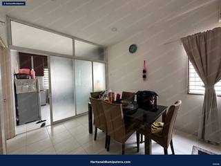 End Lot Fully Furnished : The Lake Residence Taman Putra Perdana — gambar 12