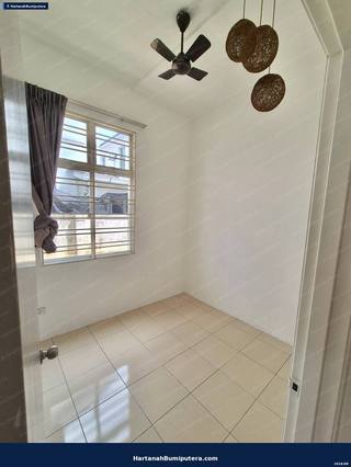 Renovated Semi D Cluster : 2 tingkat Bandar Saujana Putra — gambar 17