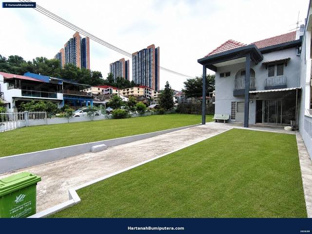 Corner with huge land : 2 storey terrace Alam Damai Cheras