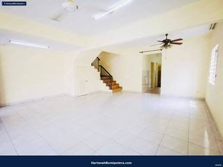 Next to Cyberjaya : 2.5 Storey terrace End Lot Taman Amanputra Puchong — gambar 8