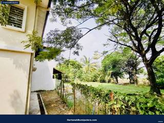Next to Cyberjaya : 2.5 Storey terrace End Lot Taman Amanputra Puchong — gambar 5