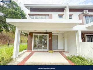 Nice End Lot : 2 storey terrace Greenwoods Cendana Salak Perdana — gambar 2