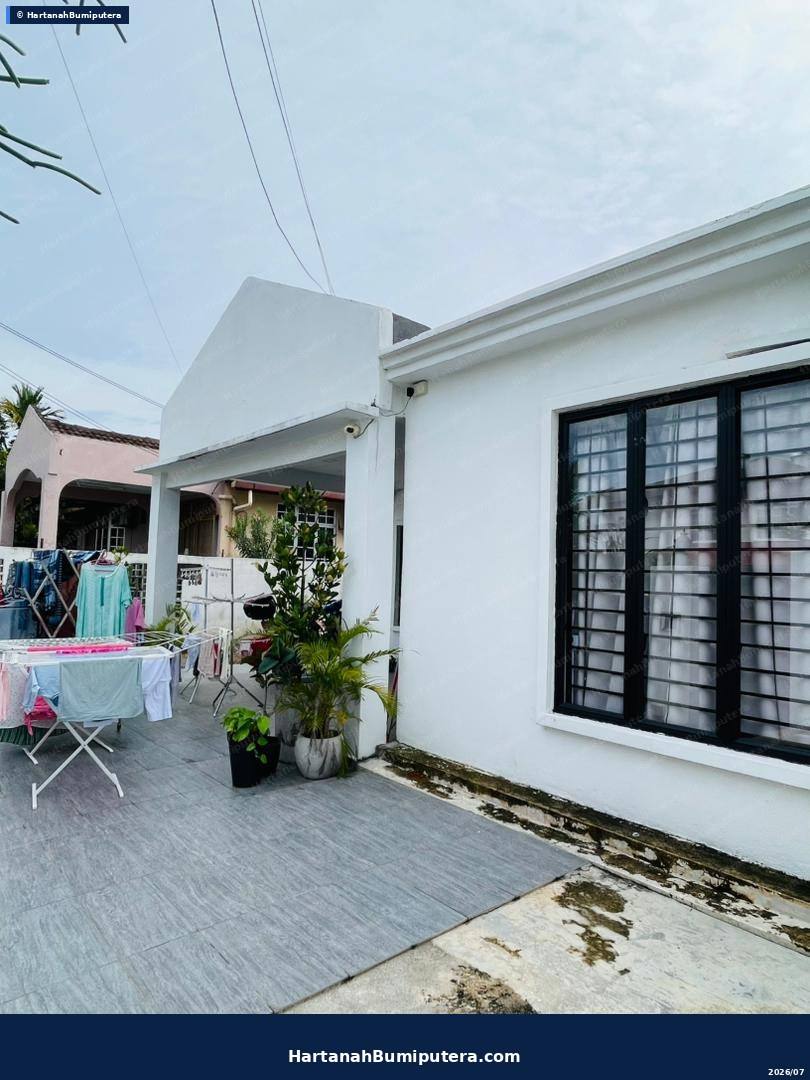 Open Lay out Semi D : A single storey  in Bandar Rinching Semenyih