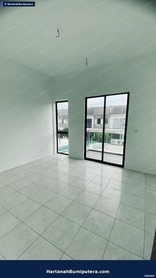 Walking Distance to Commercial area : 2 storey terrace Taman Surian (serintin) Mantin — gambar 11