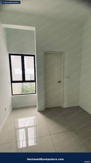 Walking Distance to Commercial area : 2 storey terrace Taman Surian (serintin) Mantin — gambar 7