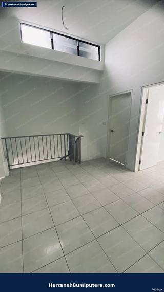 Walking Distance to Commercial area : 2 storey terrace Taman Surian (serintin) Mantin — gambar 8