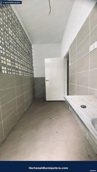 Walking Distance to Commercial area : 2 storey terrace Taman Surian (serintin) Mantin — gambar 13