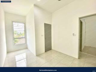 Nice unit : 2  storey terrace Garden Villa Taman Tasik Semenyih — gambar 24