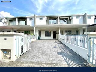 Nice unit : 2  storey terrace Garden Villa Taman Tasik Semenyih — gambar 1