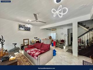 Facing Playground : 2 storey terrace Lestari Perdana Seri Kembangan — gambar 5