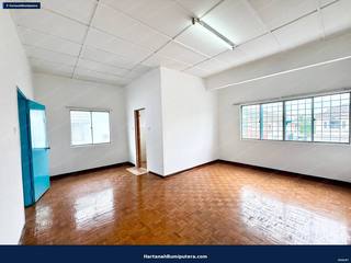 Newly Refurbished End Lot : 2 storey terrace Bandar Puchong Jaya — gambar 21