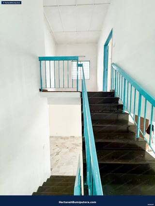 Newly Refurbished End Lot : 2 storey terrace Bandar Puchong Jaya — gambar 18
