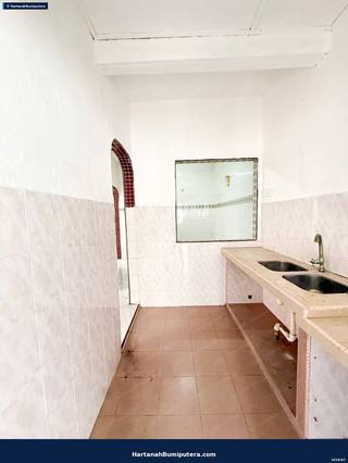 Newly Refurbished End Lot : 2 storey terrace Bandar Puchong Jaya — gambar 12