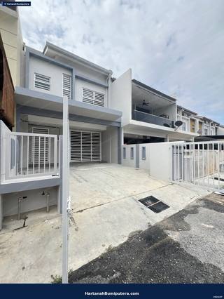 Newly Refurbished like new : Camelia Residence Bandar Tasik Kesuma Semenyih — gambar 2