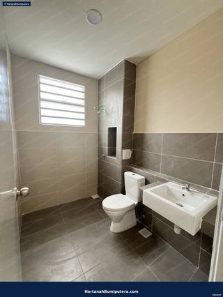 Newly Refurbished like new : Camelia Residence Bandar Tasik Kesuma Semenyih — gambar 5
