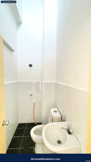 Like New : 2 Storey terrace Taman Lestari Putra Seri Kembangan — gambar 11