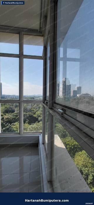 Spacious Corner : Mutiara Ville Condominium Cyberjaya — gambar 16